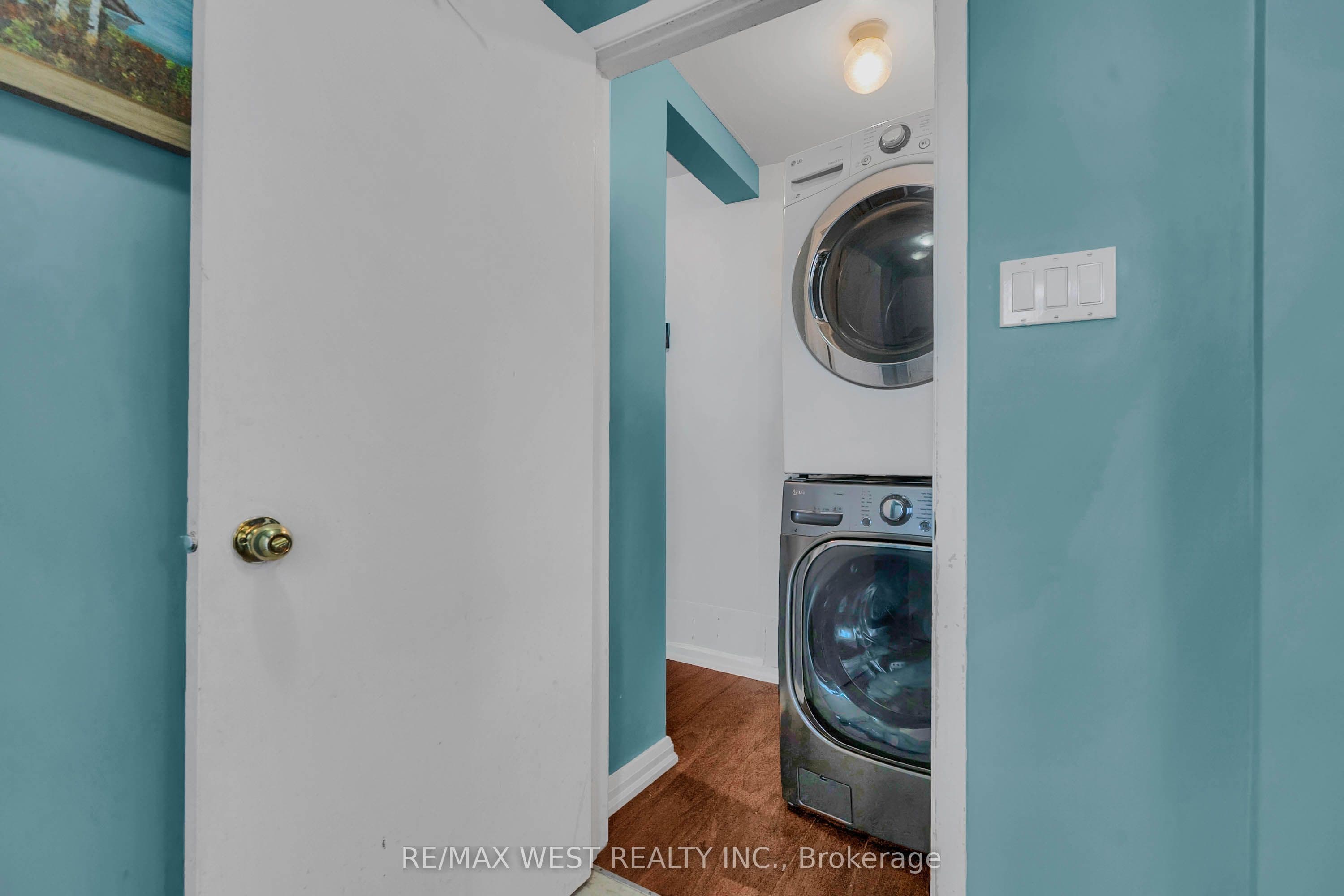 3D- 2866 Battleford Road — 3 bed 2 bath Condo Townhouse for sale in Meadowvale, Mississauga