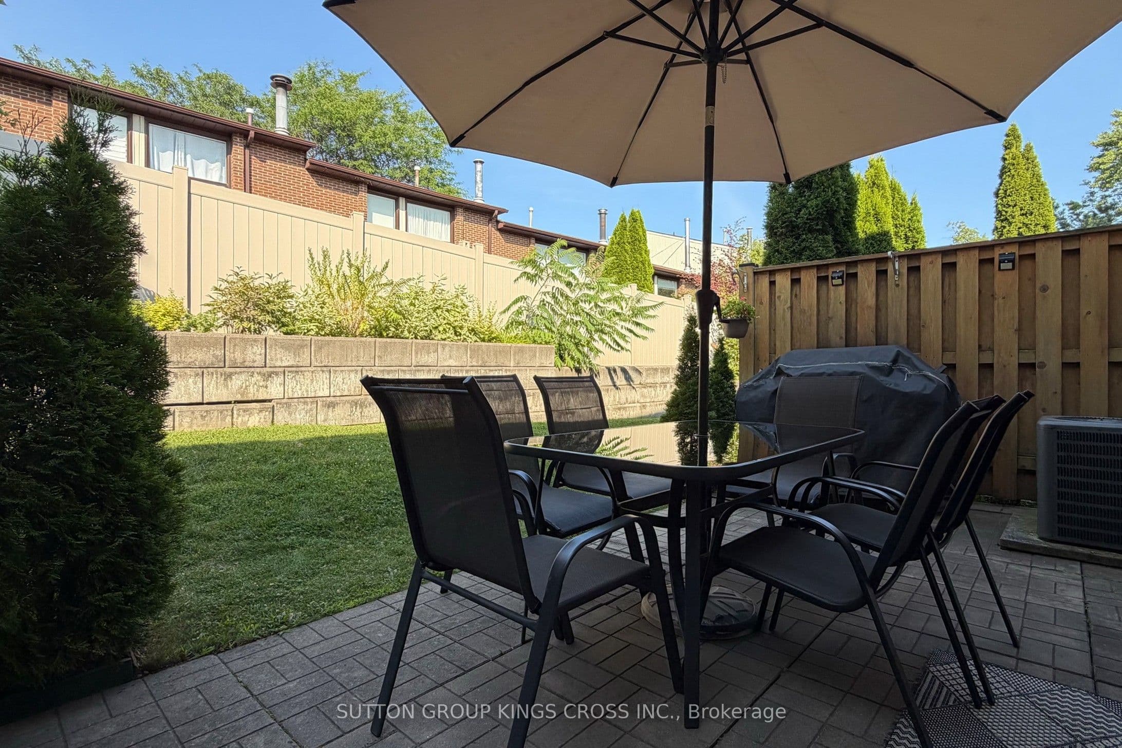 2- 2575 Parmeer Drive — 3 bed 2 bath Condo Townhouse for sale in Erindale, Mississauga
